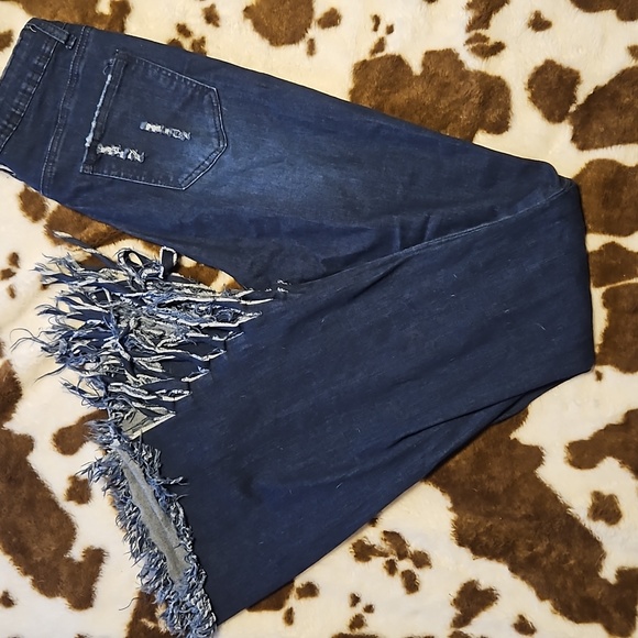Fringed high waited bell bottom jeans - Picture 2 of 4